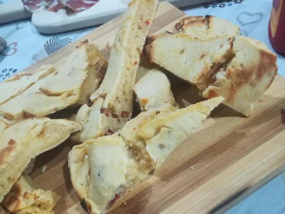 FOCACCIA SAPORITA IN PADELLA