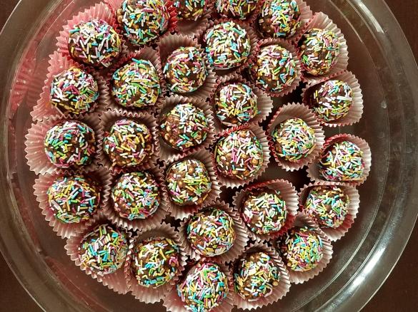 BON BON NOCI E NOCCIOLE