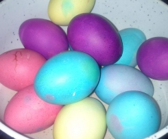 colorare e cuocere uova di pasqua
