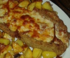 Polpettone di carne  ripieno di prosciutto e scamorza