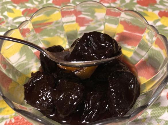 Prugne al vino rosso