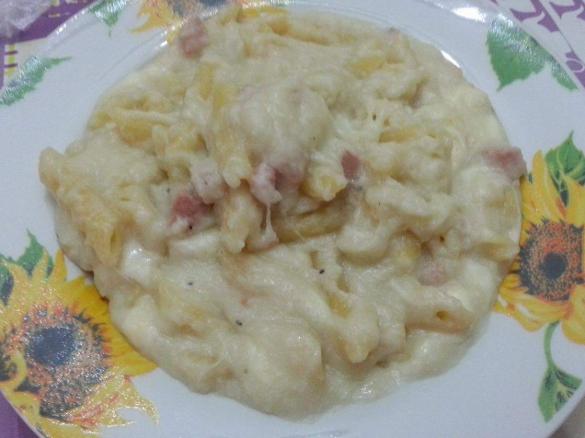 Pasta con cavolfiore, prosciutto e provola