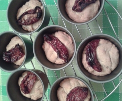 Muffin salati con pomodori secchi e prosciutto