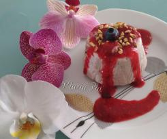 GELATO ALLA RICOTTA CON MIRTILLI E COULIS DI LAMPONI (Contest frutti di bosco gelati )