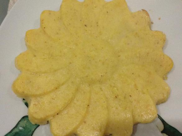 Sformato di polenta farcito