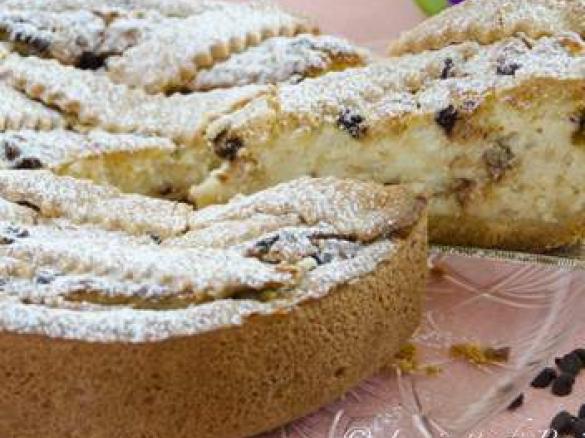Pastiera di grano con gocce di cioccolato
