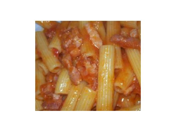pennette  con sugo all'amatriciana  by corrada