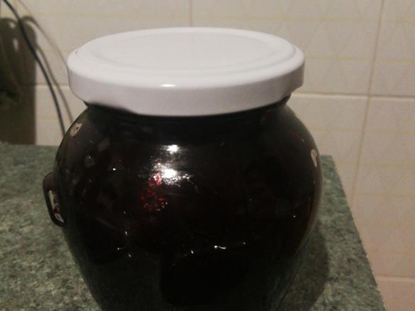 CONFETTURA DI AMARENE