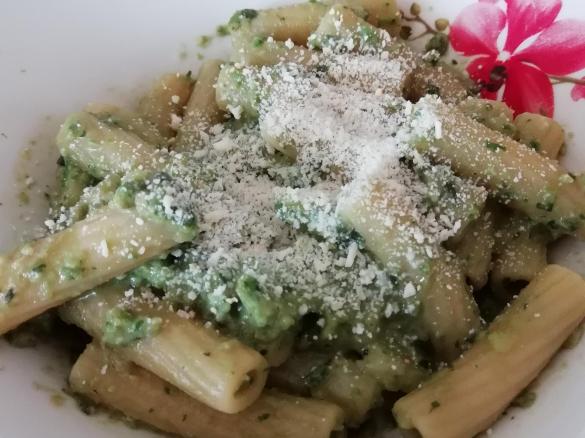 Pasta al pesto di patate e zucchine super light (1 Porzione)