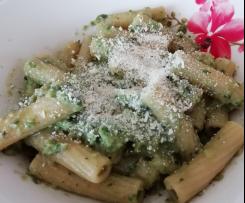 Pasta al pesto di patate e zucchine super light (1 Porzione)