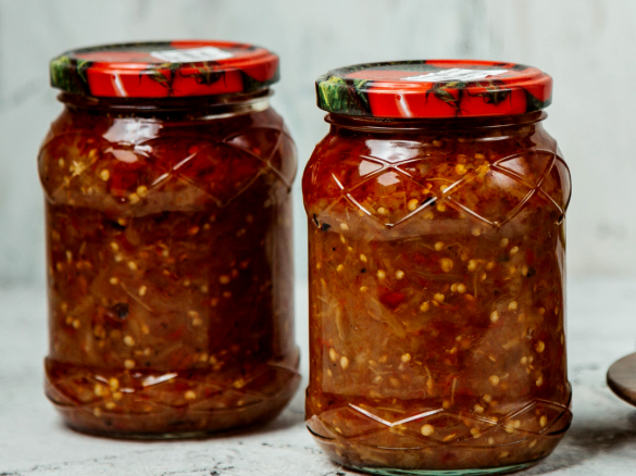 Sugo con peperoni e melanzane