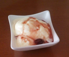 Gelato allo zenzero con sciroppo di amarene