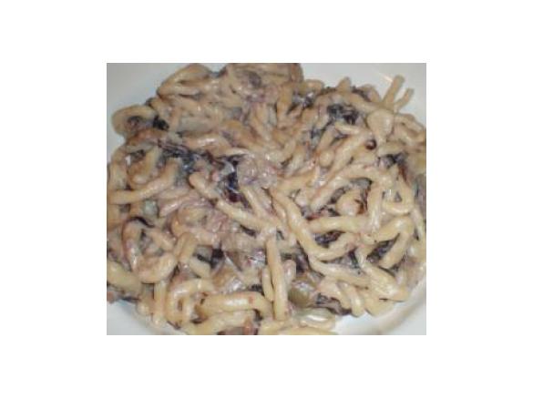 strozzapreti radicchio e speck