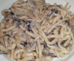 strozzapreti radicchio e speck