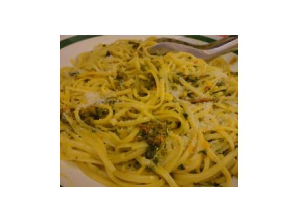 Fiori di zucca con i spaghetti