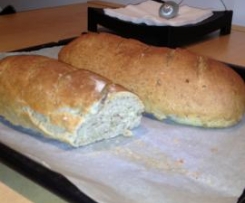 Pane alle noci e semi