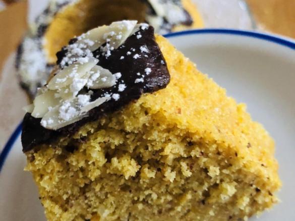 Ciambella alla zucca e mandorle cotta nel Varoma