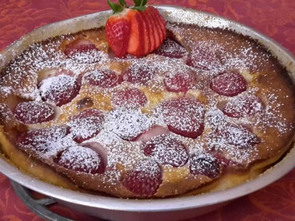 Clafoutis senza glutine alle fragole e zenzero