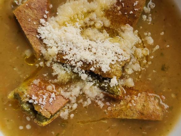 Brodo con pizza rustica