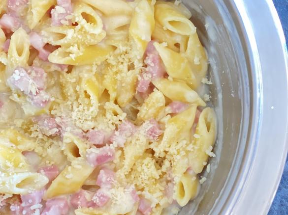 Pennette prosciutto e robiola