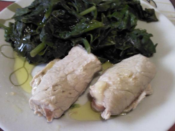 Involtini di lonza con contorno di spinaci