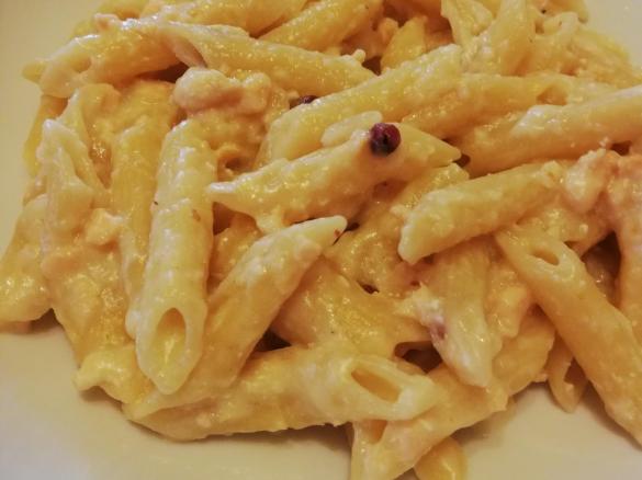 pennette al salmone e pepe rosa