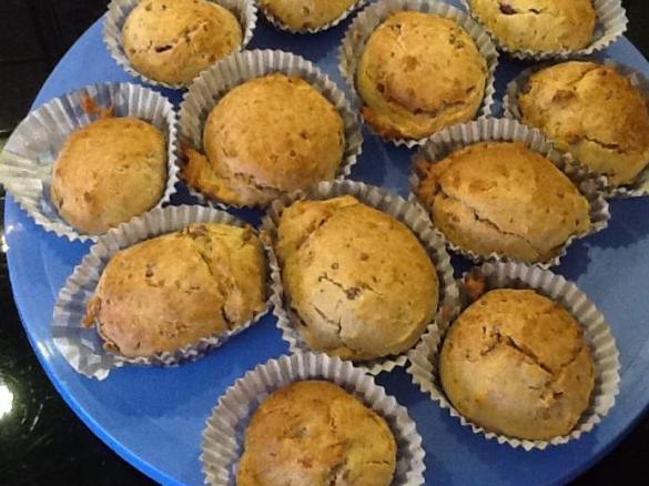 Muffin salati wurstel e grana
