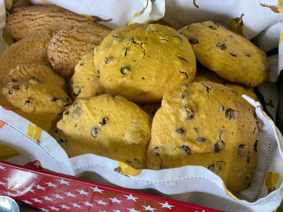 Cookies con farina di riso e gocce di cioccolato