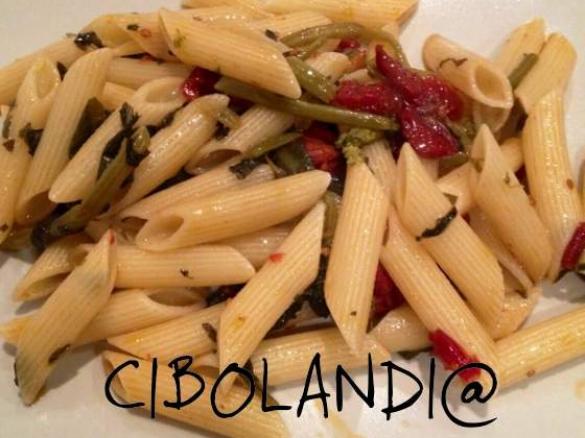 MEZZE PENNE FRIARIELLI E POMODORI CILIEGINO SECCHI