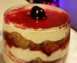 Tiramisù o zuppa inglese light&fast - Riciclo pandoro (anche VEG)