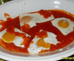 Uova al sugo