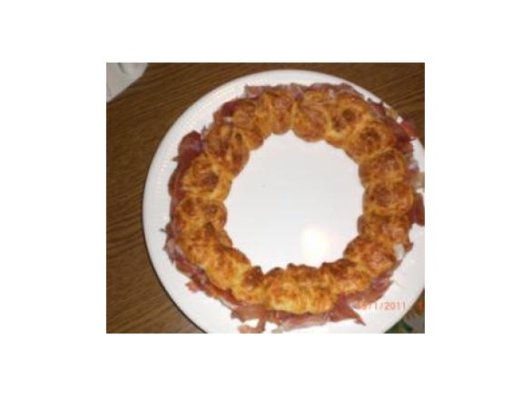 CORONA DI BIGNE' AL PROSCIUTTO