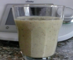 Frullato di kiwi e latte di soia