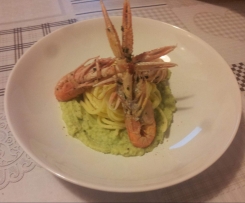 Spaghetti alla chitarra agli scampi e crema di broccoli