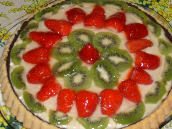 Crostata con fragole e kiwi
