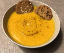 Biscotti alla farina di ceci con vellutata di zucca - contest accompagnamento zuppe