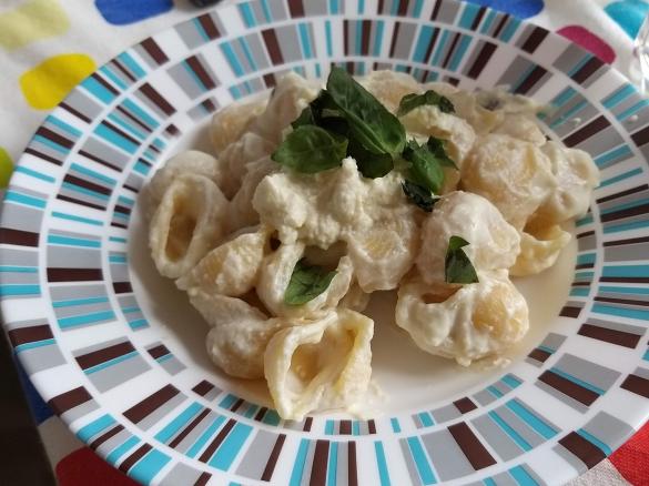 Pasta Conchiglie alla ricotta e limone