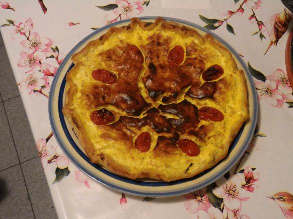 Quiche al prosciutto, pesto e pomodorini senza glutine