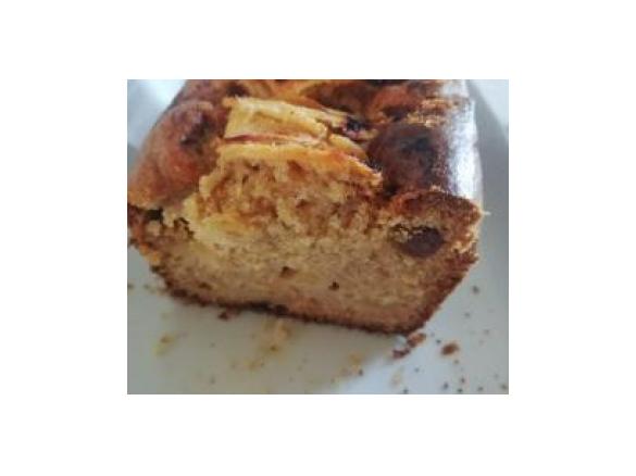 Vegan plumcake con mele e uvetta