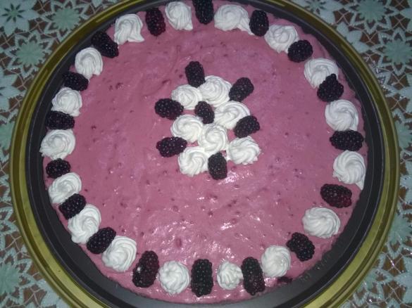 Torta estiva con le more