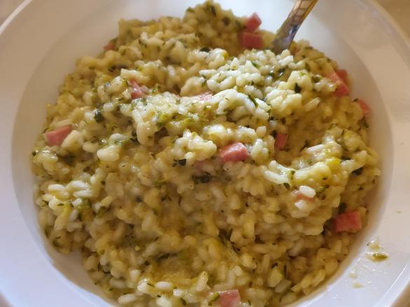 Variante di risotto carote zucchine e prosciutto cotto