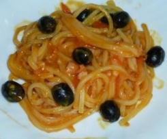 Pasta olive pomodorini e pancetta