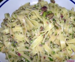 Tagliatelle al pesto di pistacchio e limone
