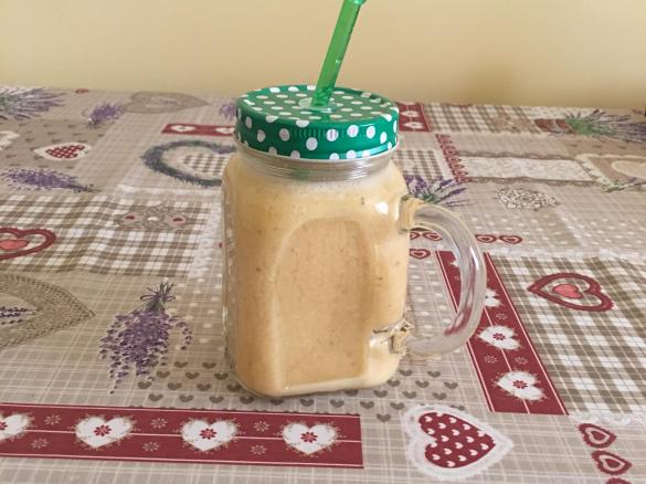 Frullato di pesche all'avena e menta-Contest merende