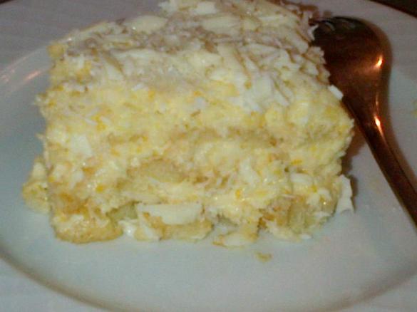 Tiramisù alle pesche, cocco e cioccolato bianco