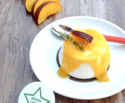 Semifreddo al cocco rape' e salsa alle pesche