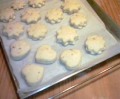 BISCOTTI AL PROVOLONE AFFUMICATO E SALAME