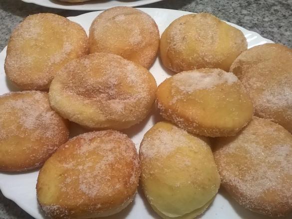 BOMBOLONI FRITTI CON POCA MOLLICA