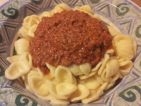 Orecchiette al ragù di bufalo e peperone