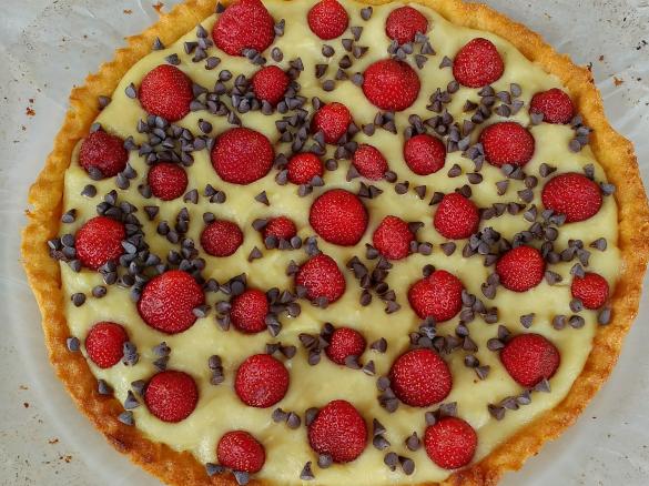 CROSTATA CON FRAGOLE E CREMA PASTICCERA